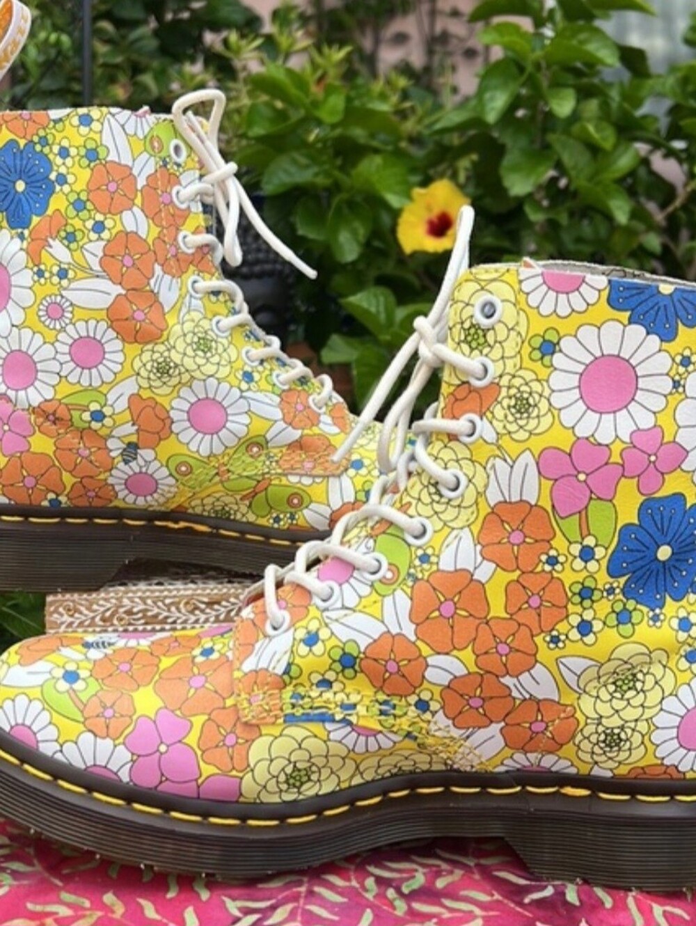 Dr. Martens RARE Pascal Daisy Retro  Floral Lace-Up Boots. Size 8 - Picture 5 of 15
